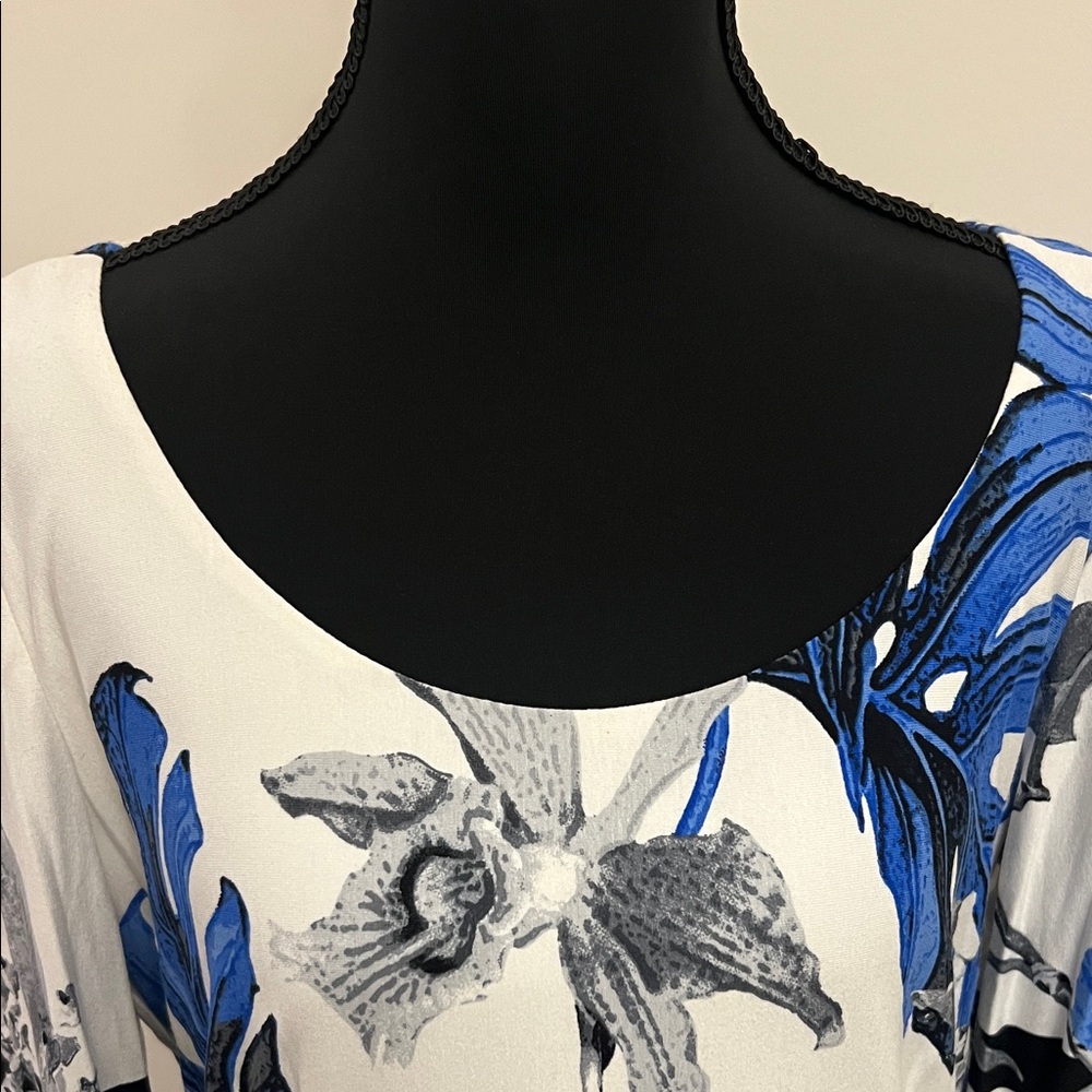 Blue Floral Scoop Neck Women’s Dress - Picture 7 of 10